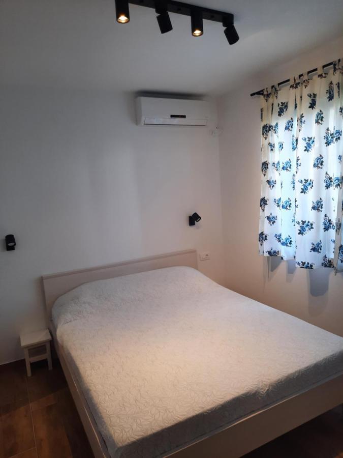 Manda Ljubetic Sutivan Exterior foto