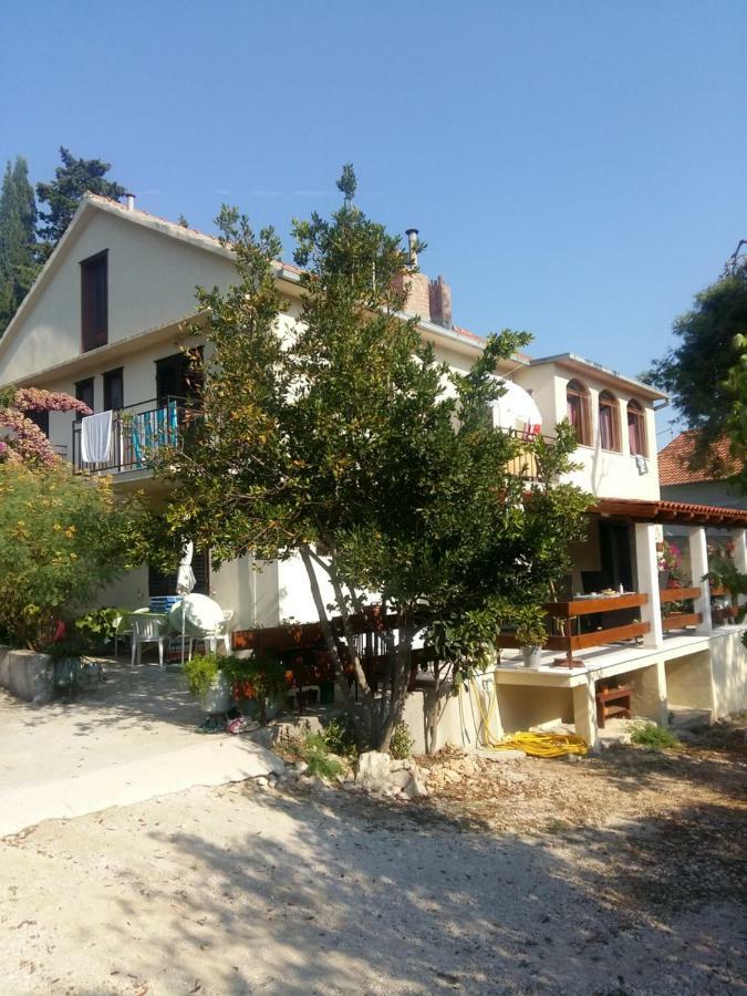 Manda Ljubetic Sutivan Exterior foto