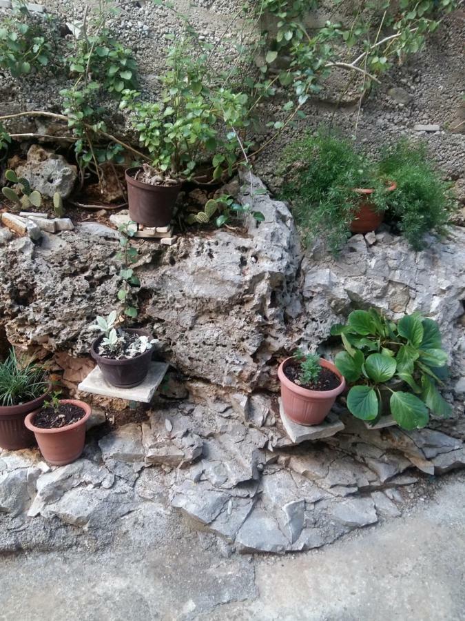 Manda Ljubetic Sutivan Exterior foto