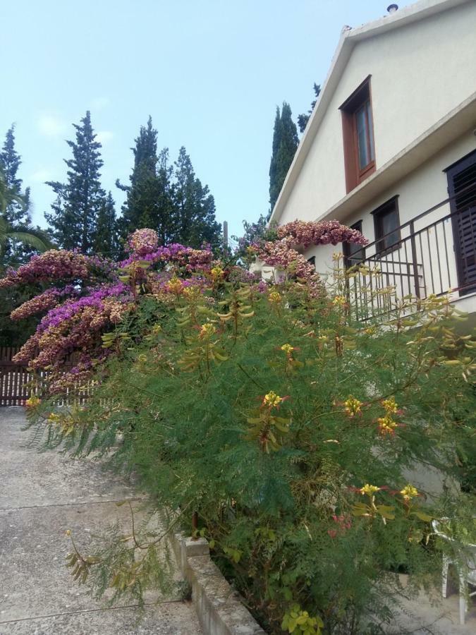 Manda Ljubetic Sutivan Exterior foto