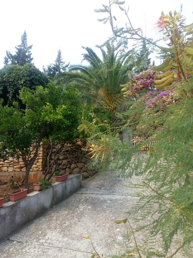 Manda Ljubetic Sutivan Exterior foto